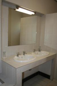 De Vagebond Hotel-Pension tesisinde bir banyo