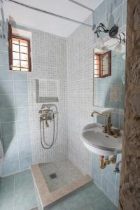 Ванна кімната в Kritikies
