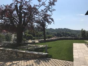 A garden outside Corte di Pellio