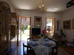 TV a/nebo společenská místnost v ubytování Residence Giardino + 13 fotografií