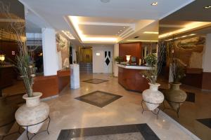 Lobbyen eller receptionen på King Minos Hotel