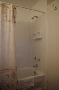 Photo de la galerie de l'établissement Capricorn Motel Royale 1000 Islands, à Lansdowne