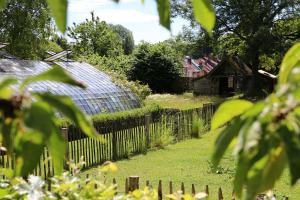 Aed väljaspool majutusasutust Le Jardin Des Sources
