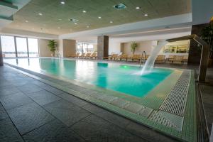 Hồ bơi trong/gần Hotel Stara Planina