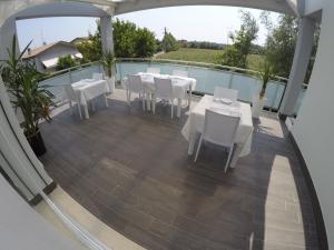Bazén v ubytování B&B Villa del Lago nebo v jeho okolí + 15 fotografií