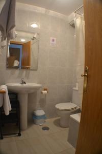 Łazienka w obiekcie Hostal Casa Maria