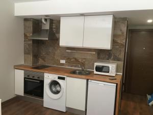 Кухня або міні-кухня у La Pinilla Ski Apartment