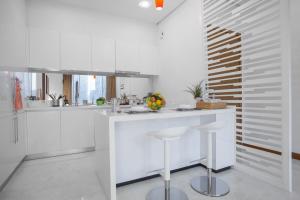 Kuchyň nebo kuchyňský kout v ubytování Soho Suites KLCC by 21 Century travel