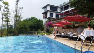 Bazén v ubytování Li River Resort nebo v jeho okolí