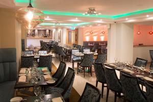 Restaurace v ubytování Prom Hotel