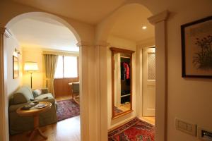 Χώρος καθιστικού στο Alpen Suite Hotel