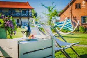 Vonkajšia záhrada v ubytovaní Stare Sady Chillout Rooms "Pod Jabłoniami"