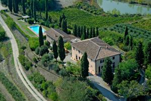 an aerial view of a house in a vineyard at Podere Remignoli in San Gimignano