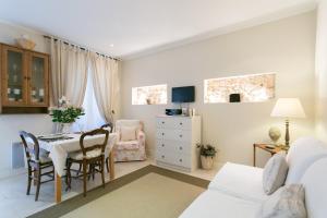 Istumisnurk majutusasutuses Quartier Latin! 3 best Apartments in Paris With air conditioning