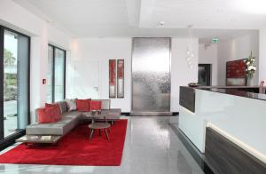 The lobby or reception area at 3G Hotel