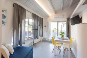 Posezení v ubytování Marina Loft Sicily