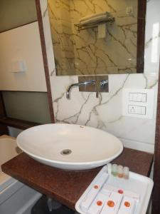 Hotel Raj Palace的一间浴室
