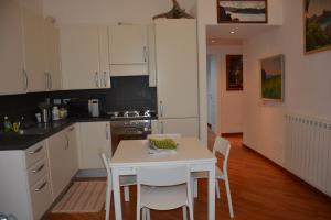 A kitchen or kitchenette at Il Fortino - The Refuge