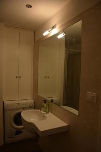 A bathroom at Il Fortino - The Refuge
