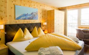 Postel nebo postele na pokoji v ubytování Wohlfühlhotel Hubertushof + 37 fotografií