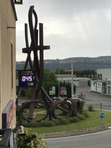 Nespecifikovaný výhled na hory nebo výhled na hory při pohledu z hotelu