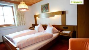 Letto o letti in una camera di Gastehaus Wolf