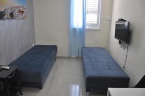 Gambar di galeri bagi Short Term Apartment Tel Aviv Bat Yam 411 di Bat Yam
