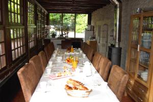 Restaurant o un lloc per menjar a La Pouillyzotte