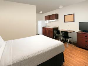 Imagen de la galería de WoodSpring Suites Topeka, en Topeka