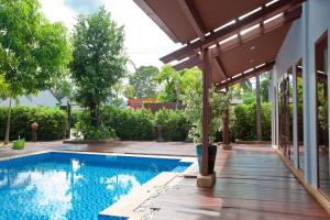 Bazén v ubytování Ardea Resort Pool Villa nebo v jeho okolí