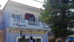 Budova, kde se aparthotel nachází