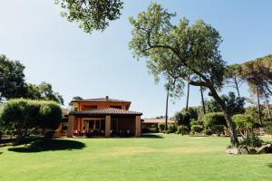 A garden outside Residence Renaione