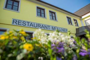 Fotografie z fotogalerie ubytování Hotel Restaurant Müllner v destinaci Marz