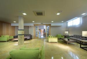 Hotel Villa Blanca tesisinde lobi veya resepsiyon alanı