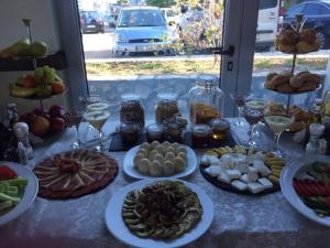 Maistas apartamentų viešbutyje arba netoliese