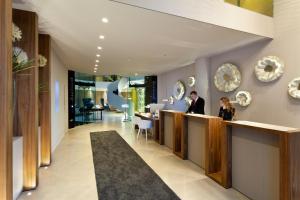 The lobby or reception area at Hotel Condes de Barcelona Még 37 kép