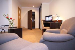 TV a/nebo společenská místnost v ubytování Inter Hotel