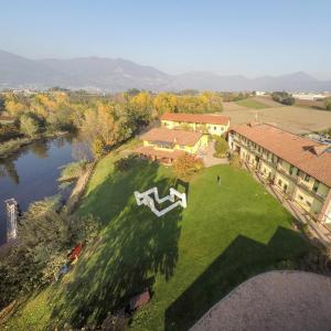an aerial view of a house with a large yard at Cascina Clarabella in Iseo