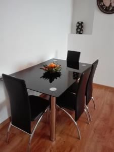 Zona de comedor en el apartamento