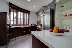 Kuchnia lub aneks kuchenny w obiekcie Holiday House Tenorio