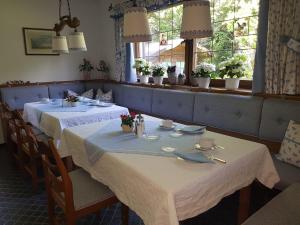 Restaurace v ubytování Gästehaus Meran