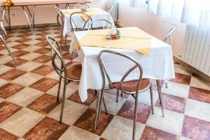 Restaurace v ubytování Guesthouse Lovćen