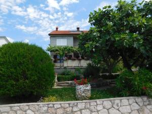 Zahrada ubytování Apartment Krišković