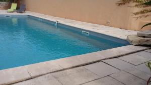 The swimming pool at or close to Les Portes Du Ventoux