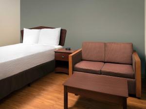 Imagen de la galería de WoodSpring Suites Kansas City Liberty, en Liberty