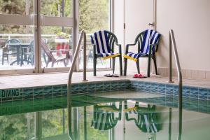Bazén v ubytování Harrison Beach Hotel nebo v jeho okolí