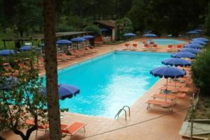 The swimming pool at or close to Park Hotel Napoleone
