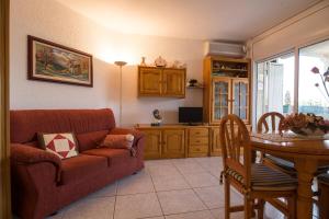 Kuchyň nebo kuchyňský kout v ubytování Calafell Apartment 2