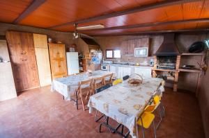 Kuchyňa alebo kuchynka v ubytovaní Casa Rural Finca Umbría