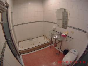 Koupelna v ubytování ChangSing Business Motel